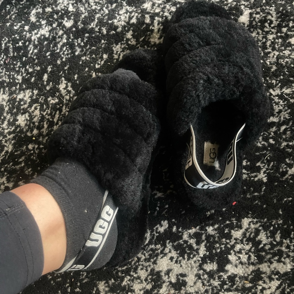 UGG fluff yeah slides